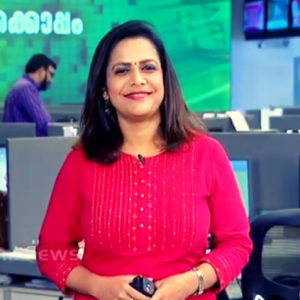 Mathrubhumi anchor Sreeja surprised with her Award News