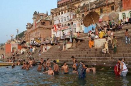 150 men take bath in the Ganges to rid off toxicity from wives