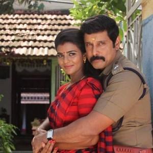 Official Announcement: Another beautiful heroine joins Vikram's Saamy Square!!