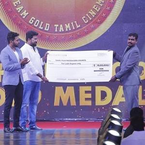 Donation from Behindwoods for the Producer Council and Nadigar Sangam