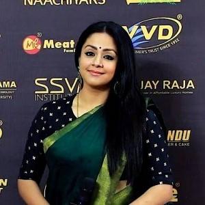Jyothika reveals about movie with Suriya at Behindwoods Gold Medals