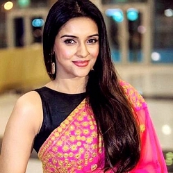 Viral: Asin shares adorable birthday pics of daughter! Check out!