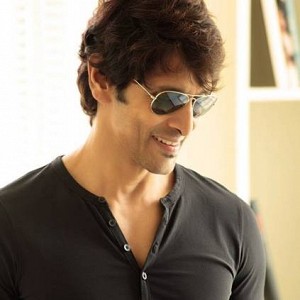 Wishes to Chiyaan Vikram celebrating his birthday on April 17
