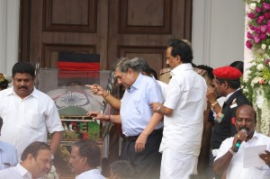 Karunanidhi death: Political leaders and Celebrities pay homage