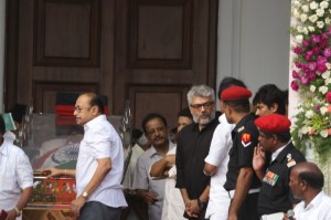 Karunanidhi death: Political leaders and Celebrities pay homage