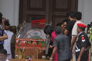 Karunanidhi death: Political leaders and Celebrities pay homage