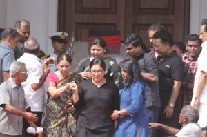 Karunanidhi death: Political leaders and Celebrities pay homage