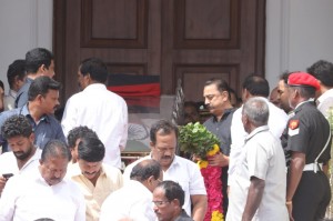 Karunanidhi death: Political leaders and Celebrities pay homage